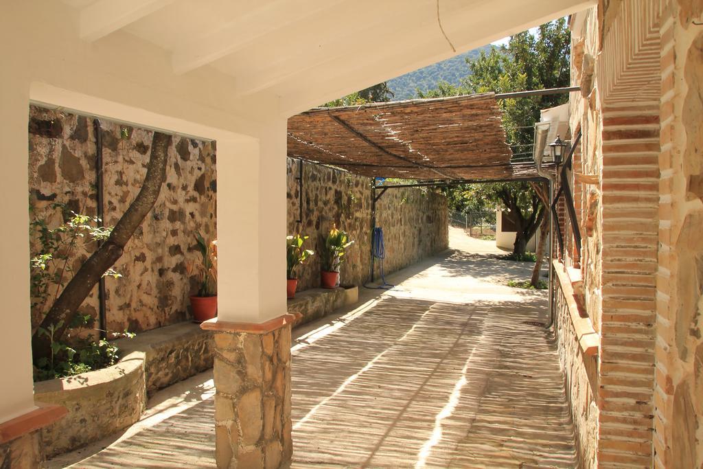 La Fuente De El Nacimiento Pensionat Benamahoma Exteriör bild